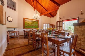 Villa | Dining - Fazenda Realeza (Pedra Bela)
