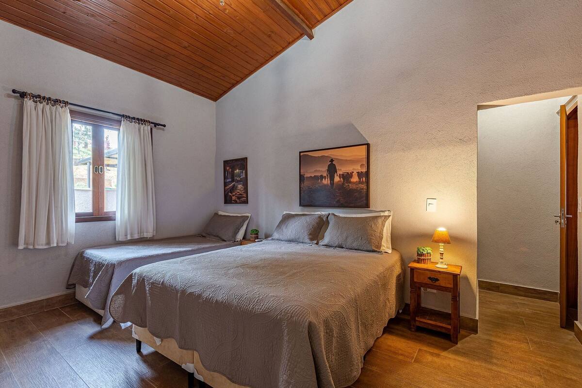 Villa, Klimaanlage, zum Garten hin | 4 Schlafzimmer, Schreibtisch, Verdunkelungsvorhänge