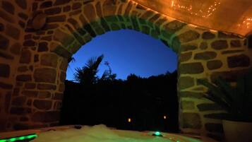 Bain à remous extérieur