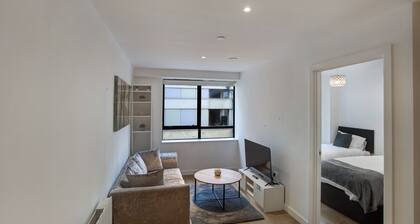 2-bed Apartment, Sleeps 4, Free Parking