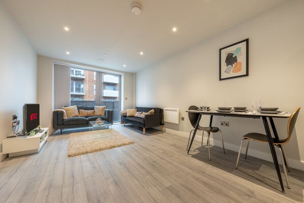 Interior - 1-bed Apartment, Sleeps2,freeparking, (Slough)