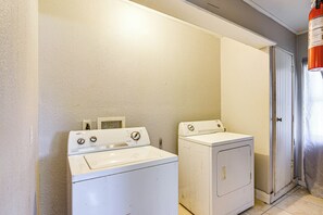 House (4 Bedrooms) | Bahagian dalam