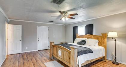 Spacious Orange Rental ~ 3 Mi to Museums & Garden!