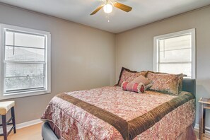House (4 Bedrooms) | Interior - Spacious Orange Rental ~ 3 Mi to Museums & Garden! (Orange)