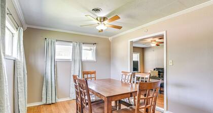Spacious Orange Rental ~ 3 Mi to Museums & Garden!