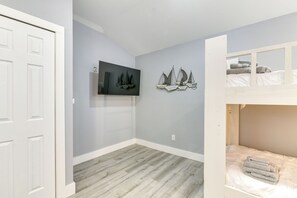 Interior - Modern Freeport Home w/ Views: Walk to Beach! (Freeport)