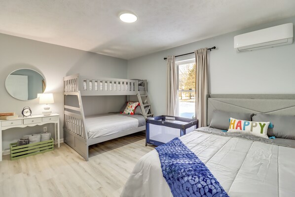 House (4 Bedrooms) | Interior