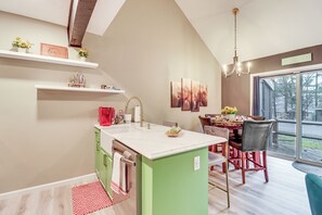 House (2 Bedrooms) | Interior