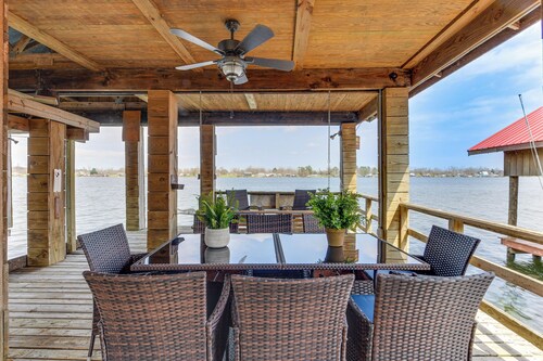 Lakefront Oscar Home w/ Game Room + Boat Dock!