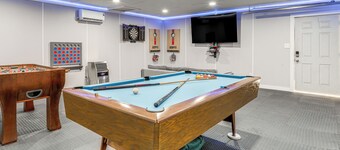 Lakefront Oscar Home w/ Game Room + Boat Dock!