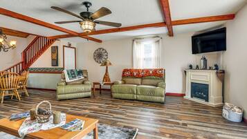 Rumah (2 Bedrooms) | Interior