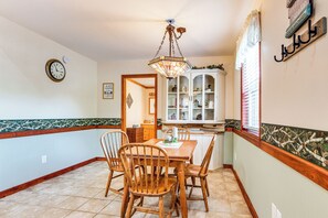 House (2 Bedrooms) | Interior - Riverfront Peru Cabin ~ 2 Mi to Lake Champlain! (Peru)