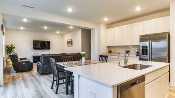 Maison (5 Bedrooms) | Intérieur