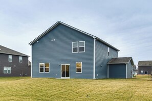 House (5 Bedrooms) | Interior