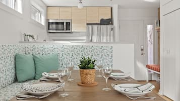 Condo, 3 Bedrooms | Dining