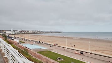 House | 7 bedrooms, iron/ironing board