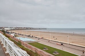 บ้านพัก | 7 ห้องนอน, เตารีด/โต๊ะรีดผ้า