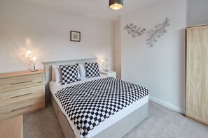 บ้านพัก | 7 ห้องนอน, เตารีด/โต๊ะรีดผ้า