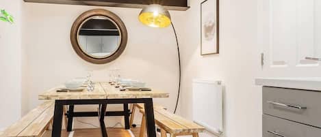 Apartment | 7 bedrooms, iron/ironing board