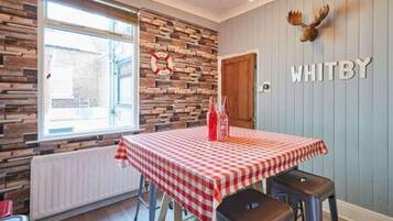 Rumah | 4 kamar tidur