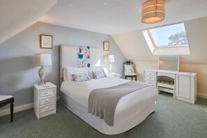 2 bedrooms, iron/ironing board - Host Stay Grange Cottage (Belford)