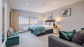 Apartment | 2 bedrooms, iron/ironing board - Host Apartments Knight St Place (Liverpool)