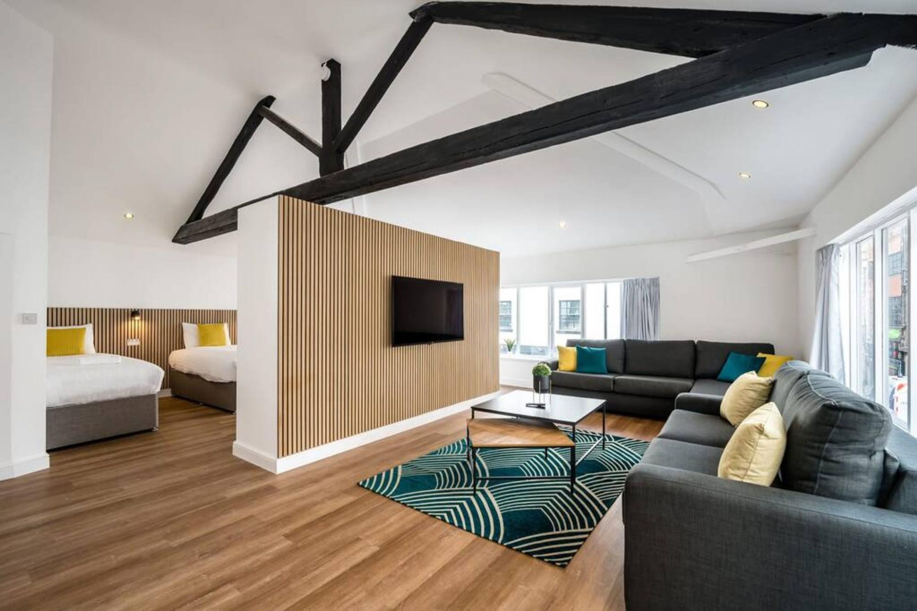 Studio | Iron/ironing board