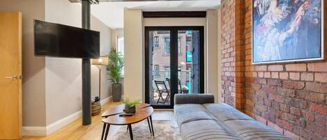 Apartment | 2 bedrooms, iron/ironing board