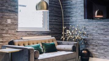 6 bedrooms, iron/ironing board