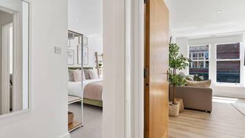 2 bedrooms, iron/ironing board, Internet