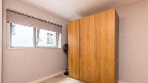 Room - Host Apartments York Place Apt (Liverpool)