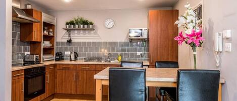 Apartment | 1 bedroom, iron/ironing board
