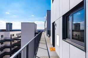 3 chambres, fer et planche à repasser