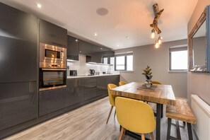 2 bedrooms - Host Apartments The Baltic Penthouse 1 (Liverpool)