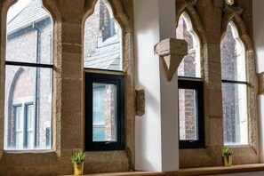 Apartment | 2 bedrooms, iron/ironing board - Host Stay Belvidere Church (Liverpool)