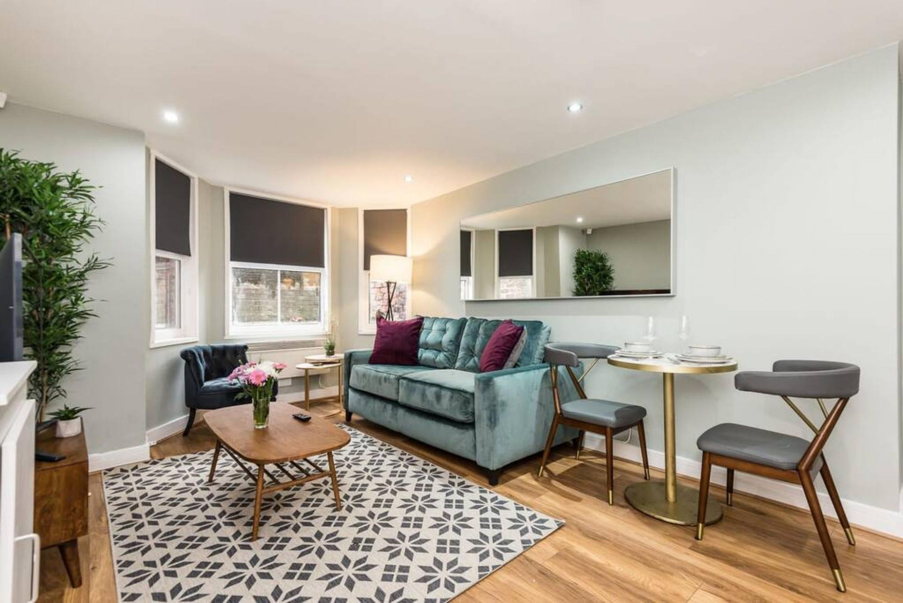 公寓 | 1 間睡房、書桌