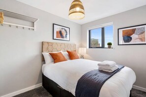 2 bedrooms - Host Apartments The Baltic Penthouse 2 (Liverpool)