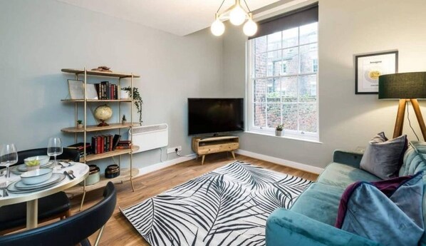 Apartment | 1 bedroom, desk, iron/ironing board - Host Stay Canning Quarters I (Liverpool)