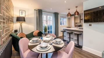 House | 3 bedrooms, iron/ironing board