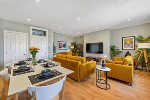 3 bedrooms - Host Apartments Upper Duke Street Apartment (Liverpool)