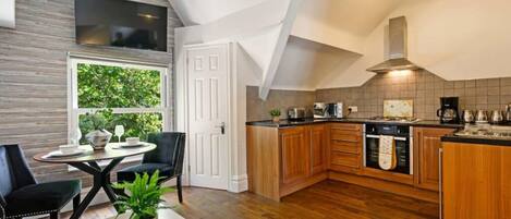 Apartment | 1 bedroom, iron/ironing board