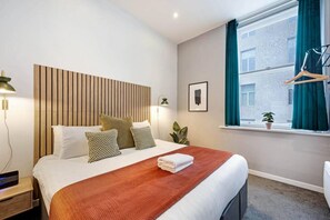 House | 1 bedroom, iron/ironing board - Host Apartments Halifax House II (Liverpool)