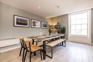 Apartment | 4 bedrooms - Host Apartments The Georgian Quarters at Canning (Liverpool)