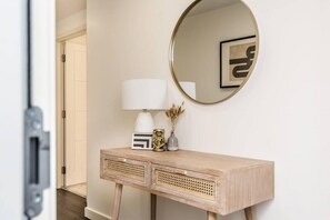 2 bedrooms, iron/ironing board - Host Apartments The Scandi Hideaway (Liverpool)