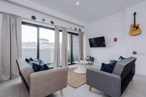 Apartment | 1 bedroom, iron/ironing board - Host Apartments The Musician s Apartment With Gr (Liverpool)