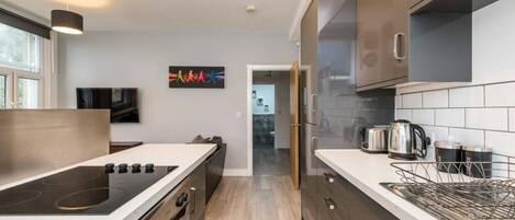 Apartment | 1 bedroom, iron/ironing board