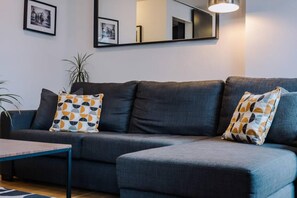 Departamento | 1 habitación y tabla de planchar con plancha 