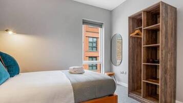 Apartment | 2 bedrooms, iron/ironing board, Internet