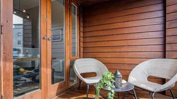 Apartment | 2 bedrooms, iron/ironing board, Internet