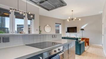 Apartment | 2 bedrooms, iron/ironing board, Internet